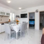 Cozy In With Wifi Apartment *