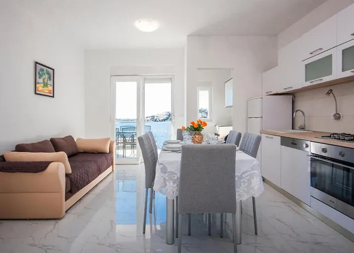 Cozy In With Wifi Rogoznica (Sibenik-Knin)